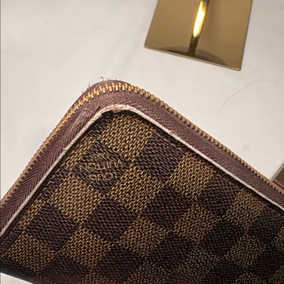 Louis Vuitton Damier Ebene Zip Around Long Wallet - Picture 5 of 10